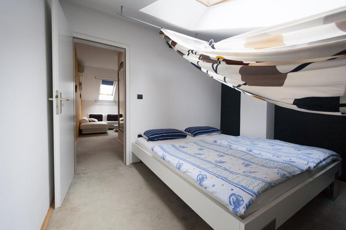 Centar W Hotel Eszék Kültér fotó