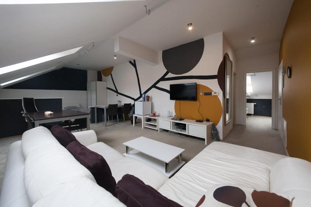 Centar W Hotel Eszék Kültér fotó